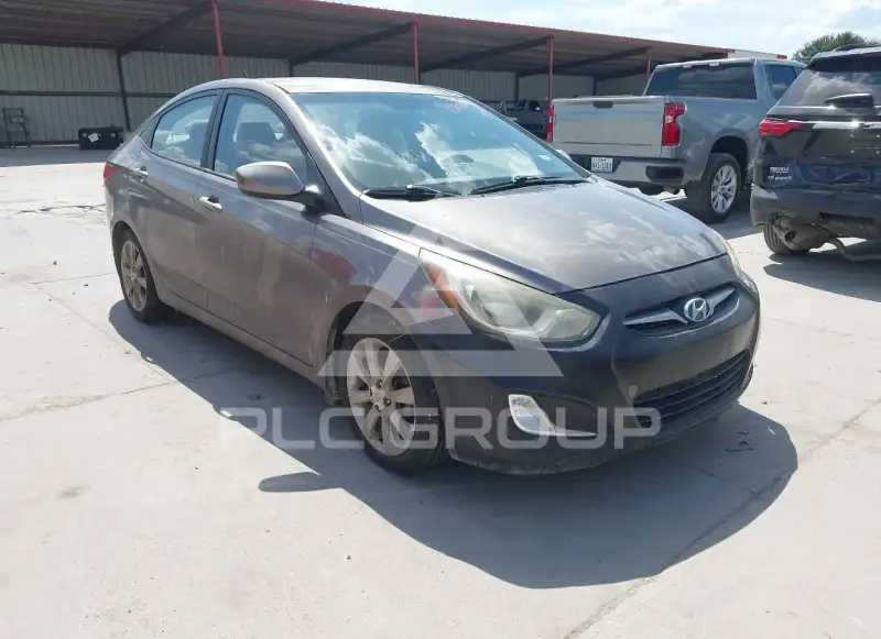 2013 Hyundai Accent фото