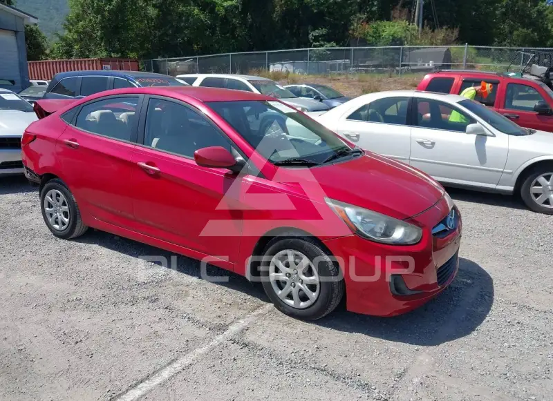 2013 Hyundai Accent photo