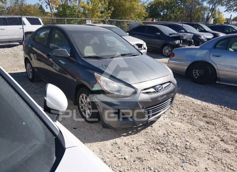 2013 Hyundai Accent фото