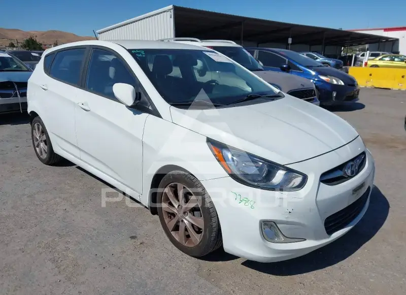 2013 Hyundai Accent фото