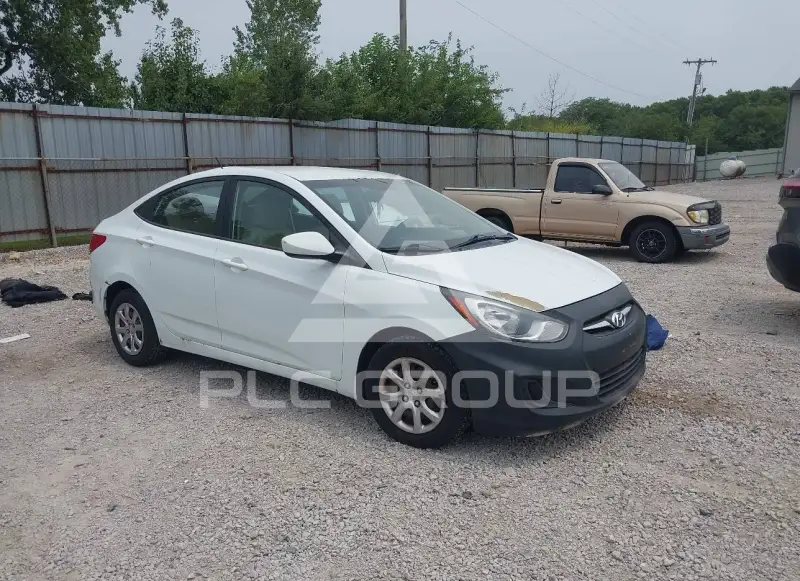 2013 Hyundai Accent фото