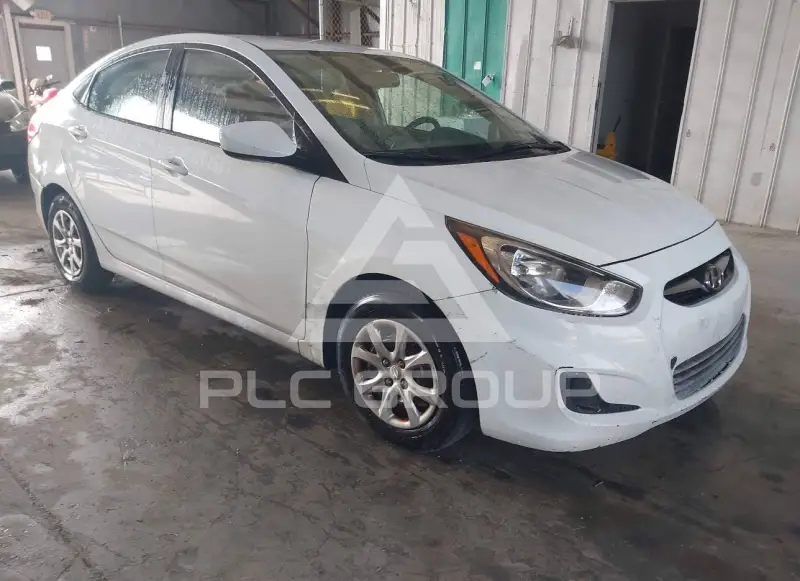 2013 Hyundai Accent фото