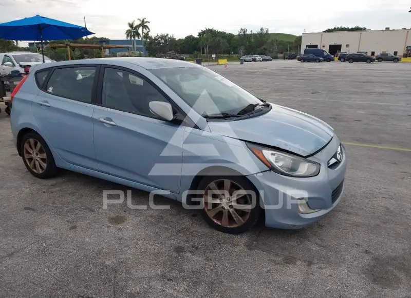 2013 Hyundai Accent фото