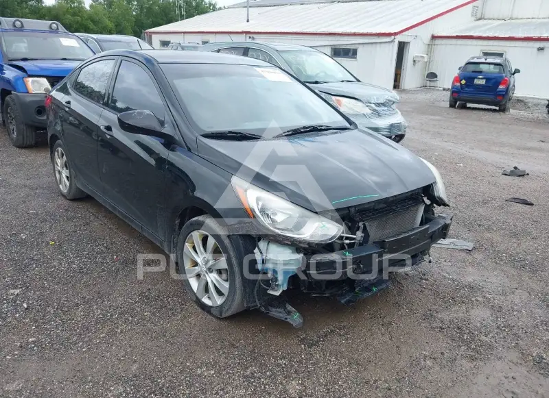 2013 Hyundai Accent photo