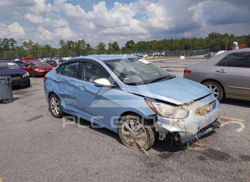 2013 Hyundai Accent фото