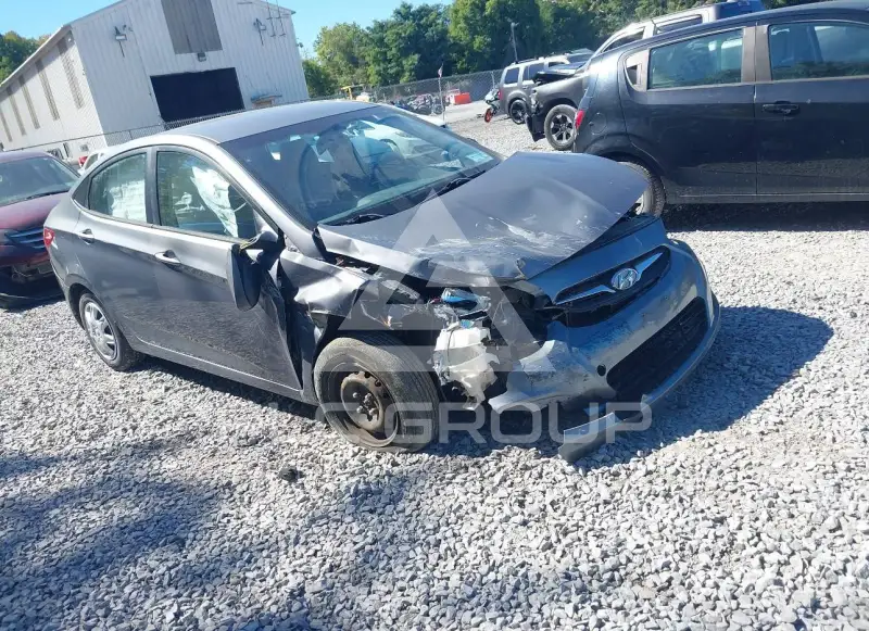 2013 Hyundai Accent фото