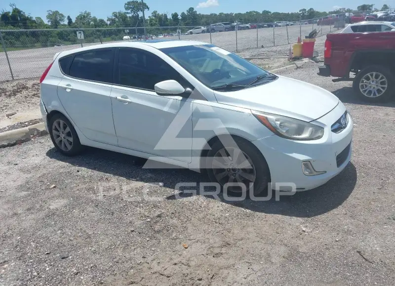 2013 Hyundai Accent фото