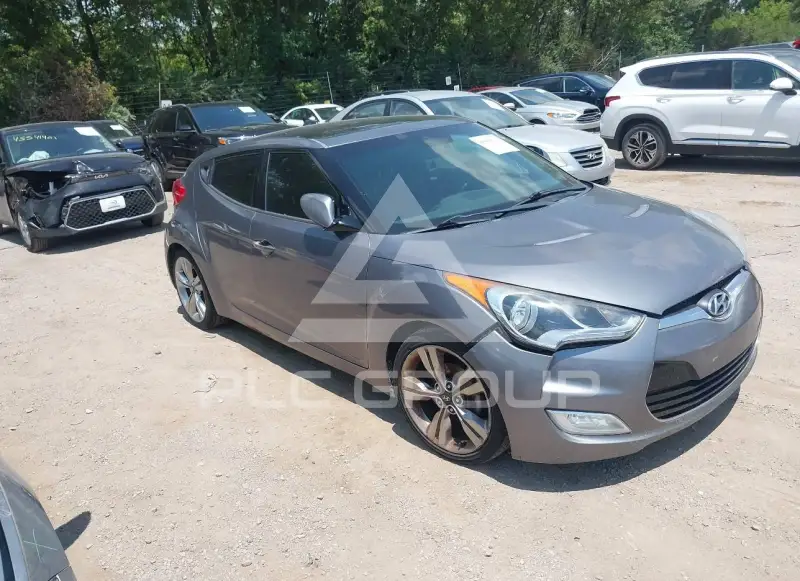 2013 Hyundai Veloster photo
