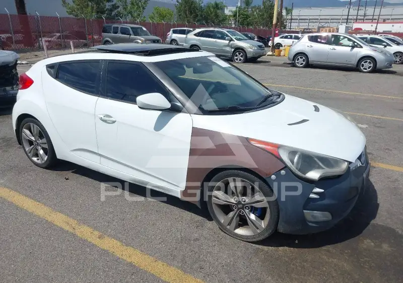 2013 Hyundai Veloster photo
