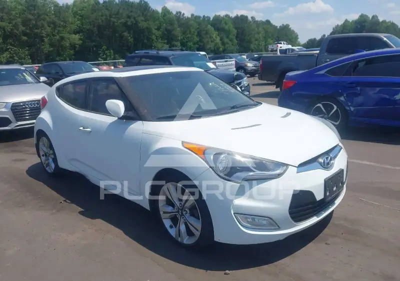 2013 Hyundai Veloster photo