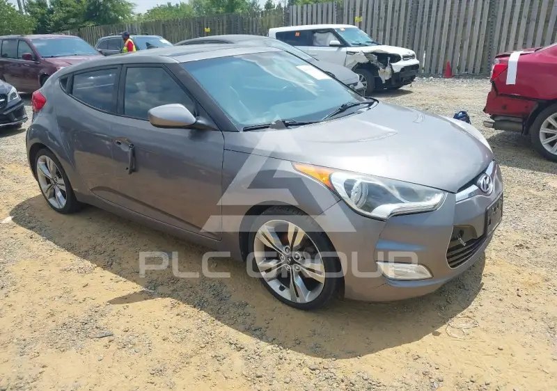 2013 Hyundai Veloster photo