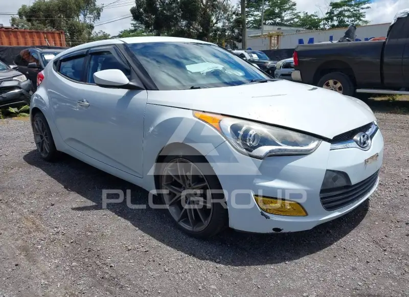 2013 Hyundai Veloster photo