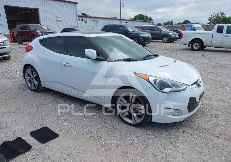 2013 Hyundai Veloster photo