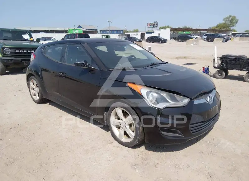2013 Hyundai Veloster фото