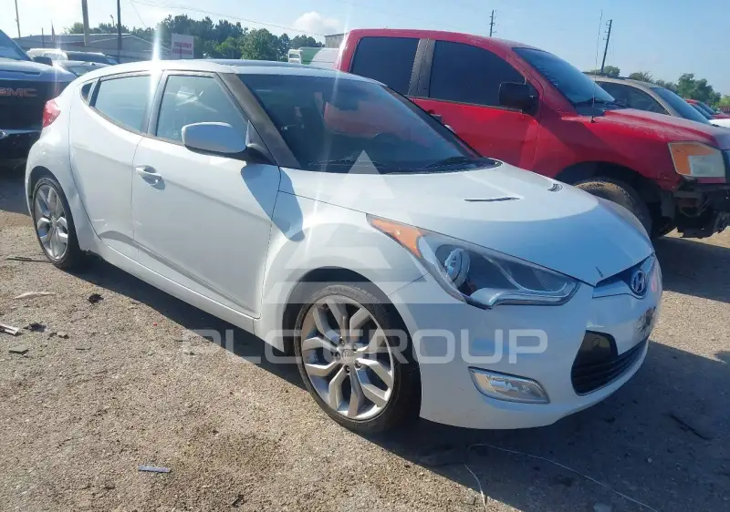 2013 Hyundai Veloster photo