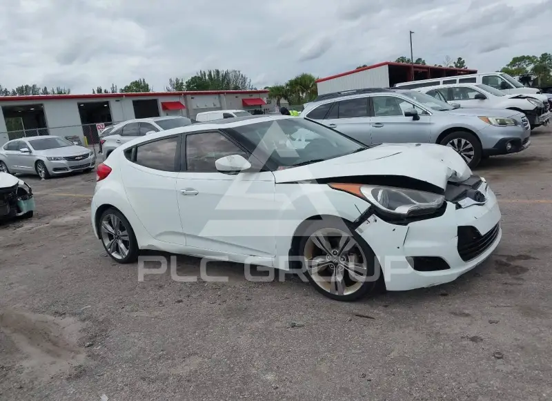 2013 Hyundai Veloster фото