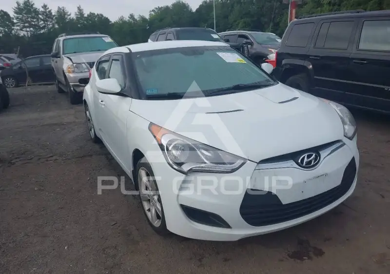 2013 Hyundai Veloster photo