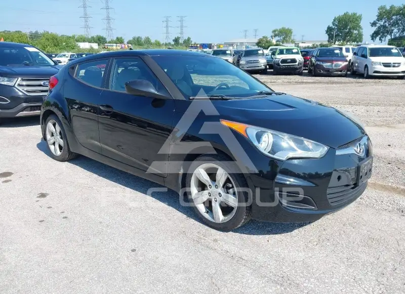 2013 Hyundai Veloster photo