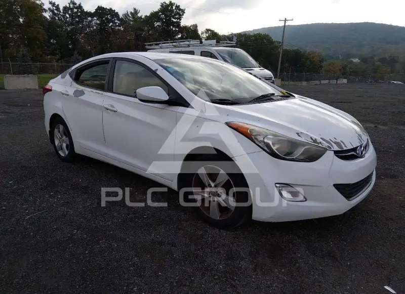 2013 Hyundai Elantra фото