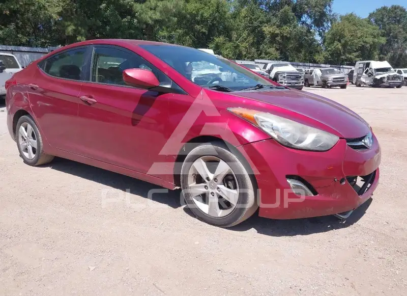 2013 Hyundai Elantra photo