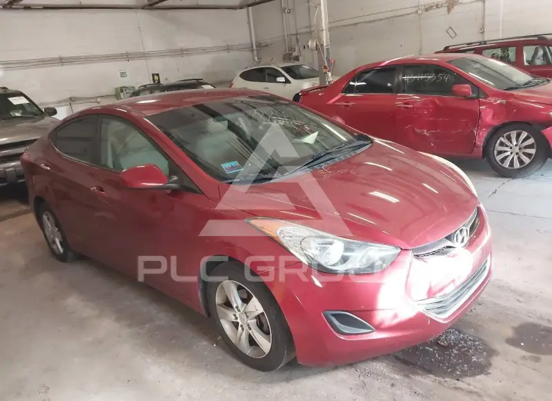 2013 Hyundai Elantra photo