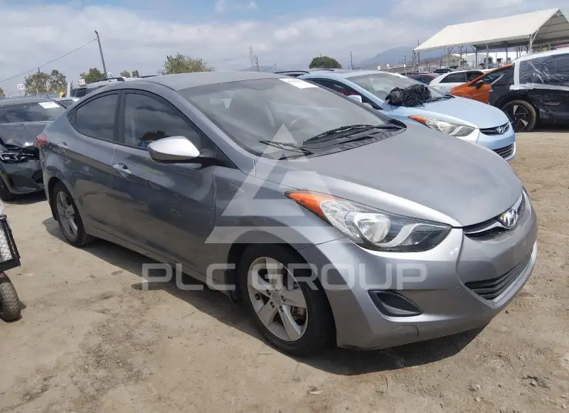 2013 Hyundai Elantra photo