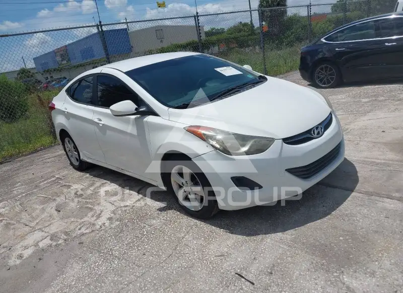 2013 Hyundai Elantra photo