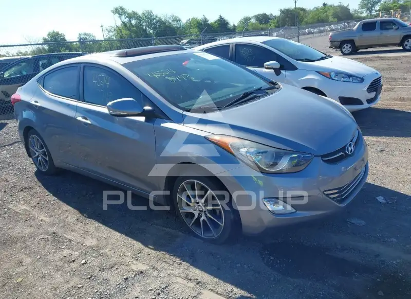 2013 Hyundai Elantra photo