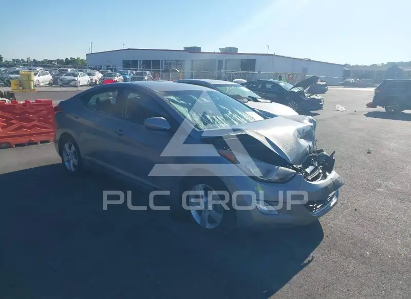 2013 Hyundai Elantra photo