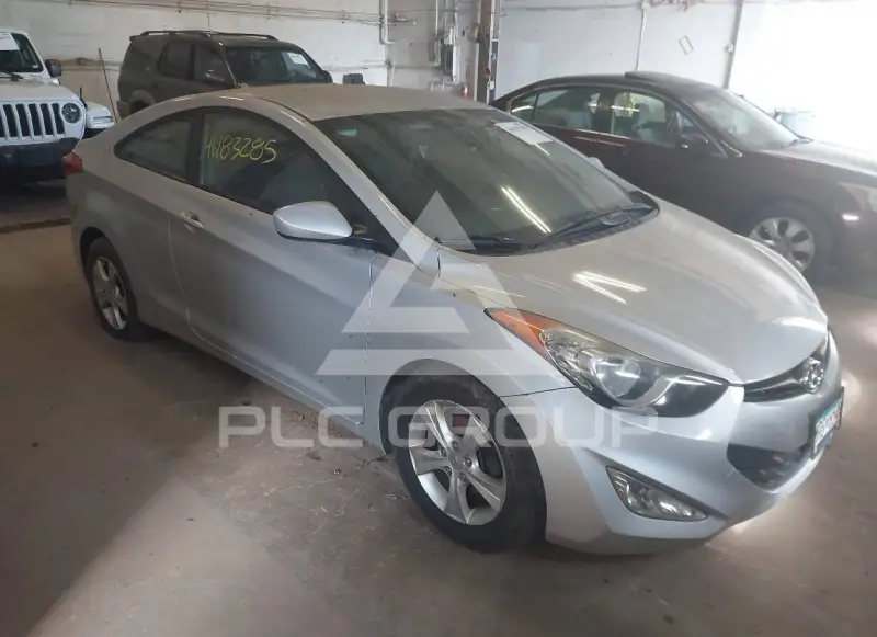 2013 Hyundai Elantra фото