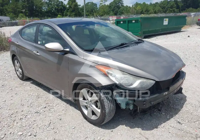 2013 Hyundai Elantra photo