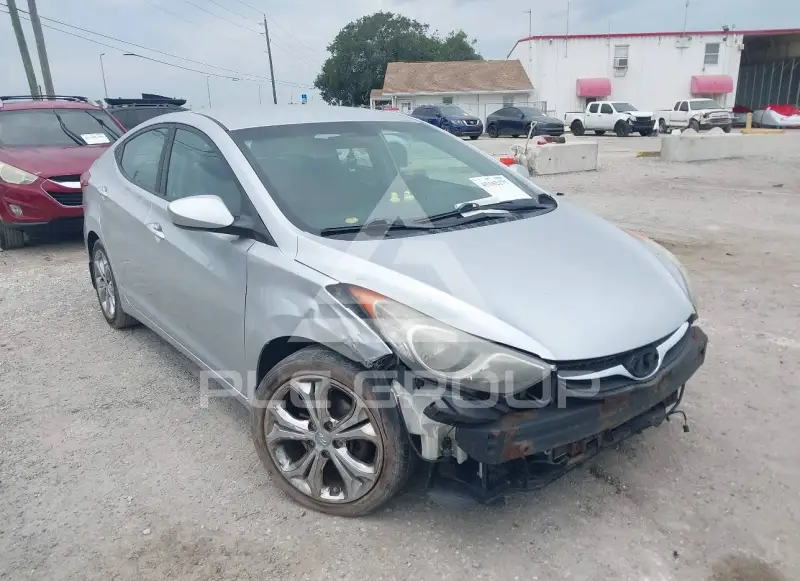2013 Hyundai Elantra фото