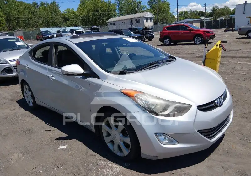 2013 Hyundai Elantra photo