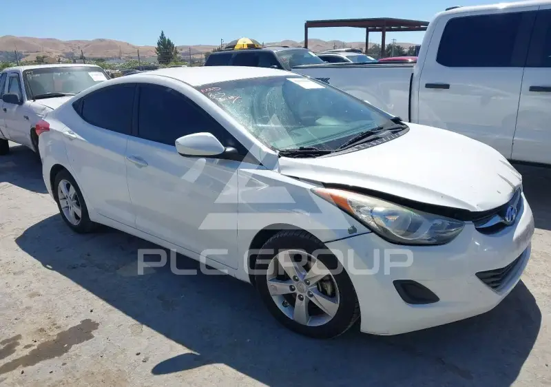 2013 Hyundai Elantra фото
