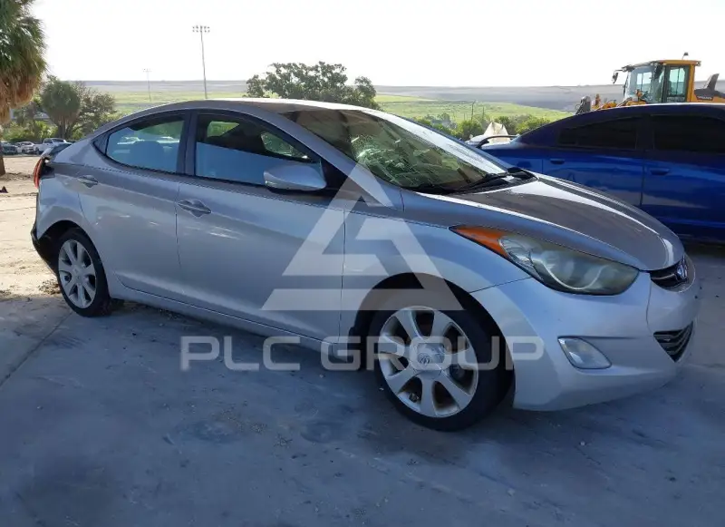 2013 Hyundai Elantra photo