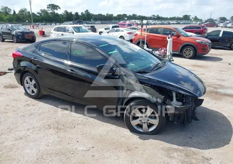 2013 Hyundai Elantra photo