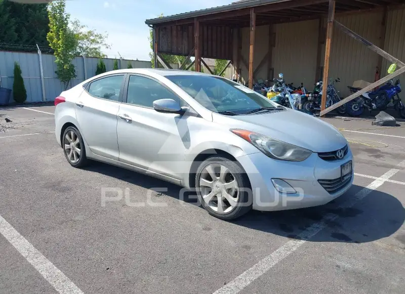 2013 Hyundai Elantra photo