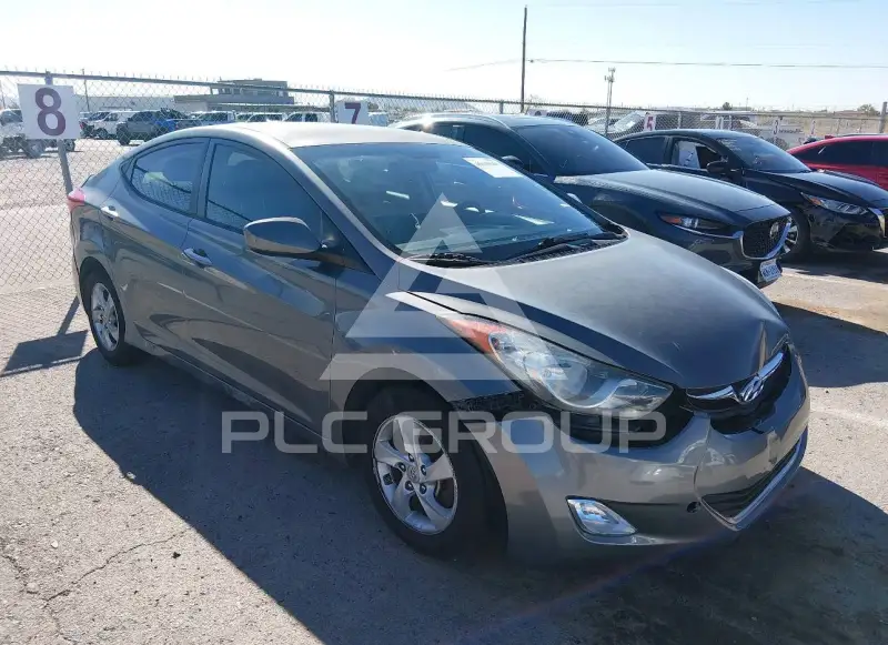 2013 Hyundai Elantra photo
