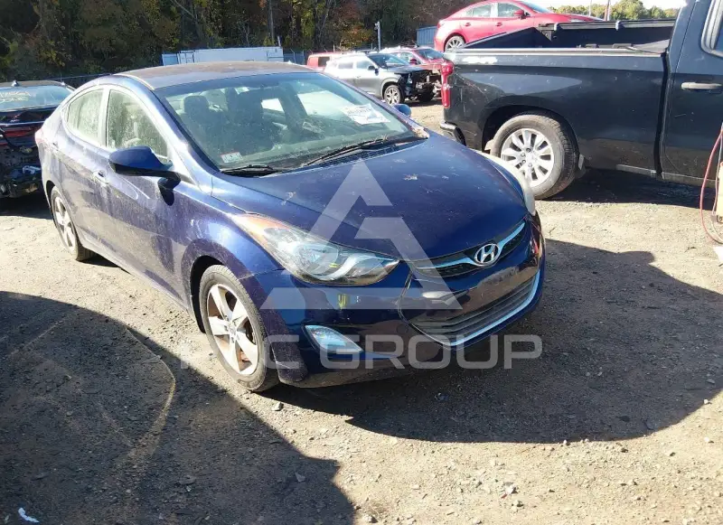 2013 Hyundai Elantra photo