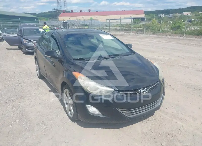 2013 Hyundai Elantra фото