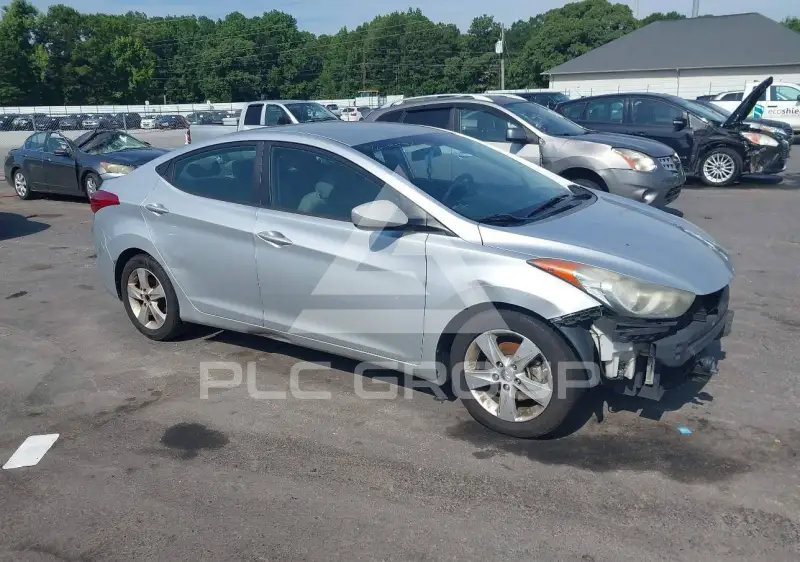 2013 Hyundai Elantra фото