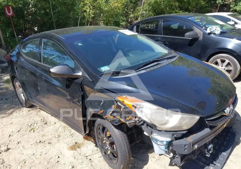 2013 Hyundai Elantra photo