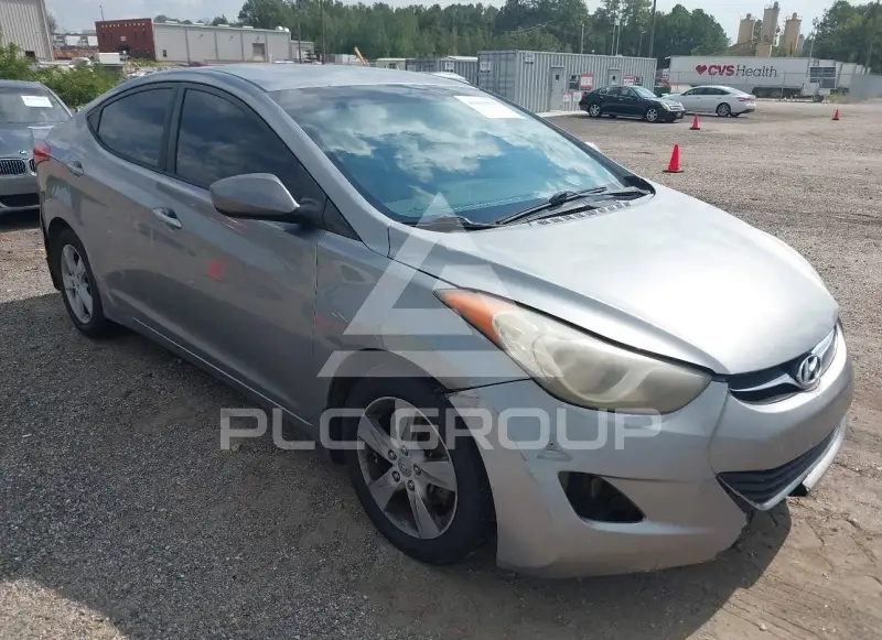 2013 Hyundai Elantra photo