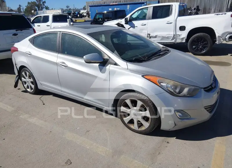 2013 Hyundai Elantra photo