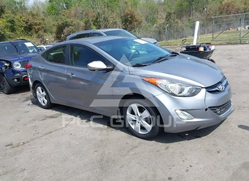 2013 Hyundai Elantra фото