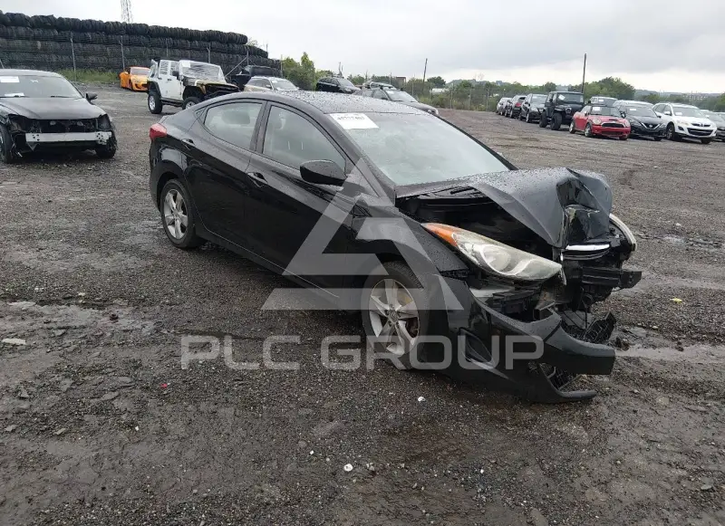 2013 Hyundai Elantra photo