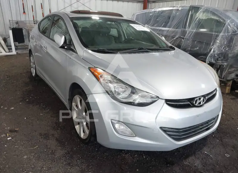 2013 Hyundai Elantra фото