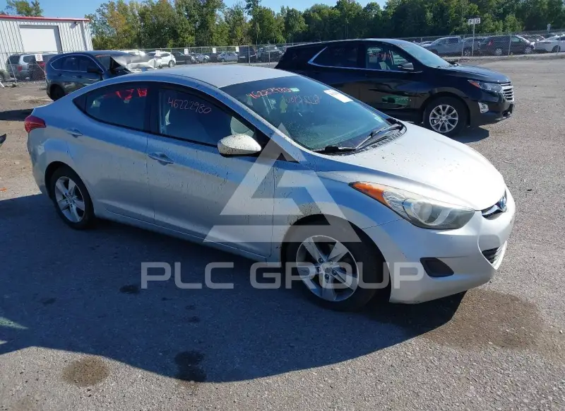 2013 Hyundai Elantra photo