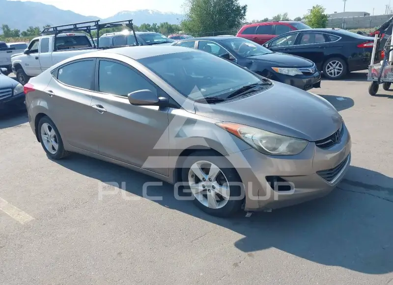 2013 Hyundai Elantra фото