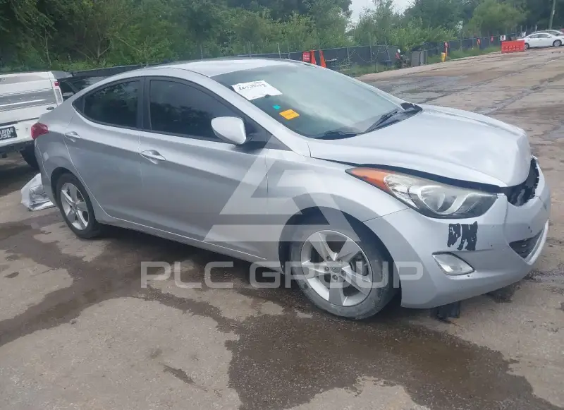 2013 Hyundai Elantra photo